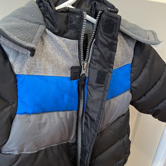 Boys 18 months polyester hooded winter jacket. Blue grey and black color. - Picture 3 of 11